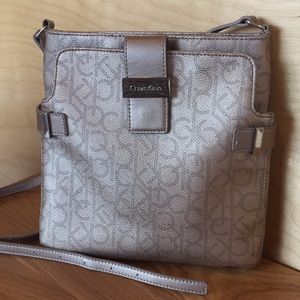 Calvin Klein Handbag in Beige